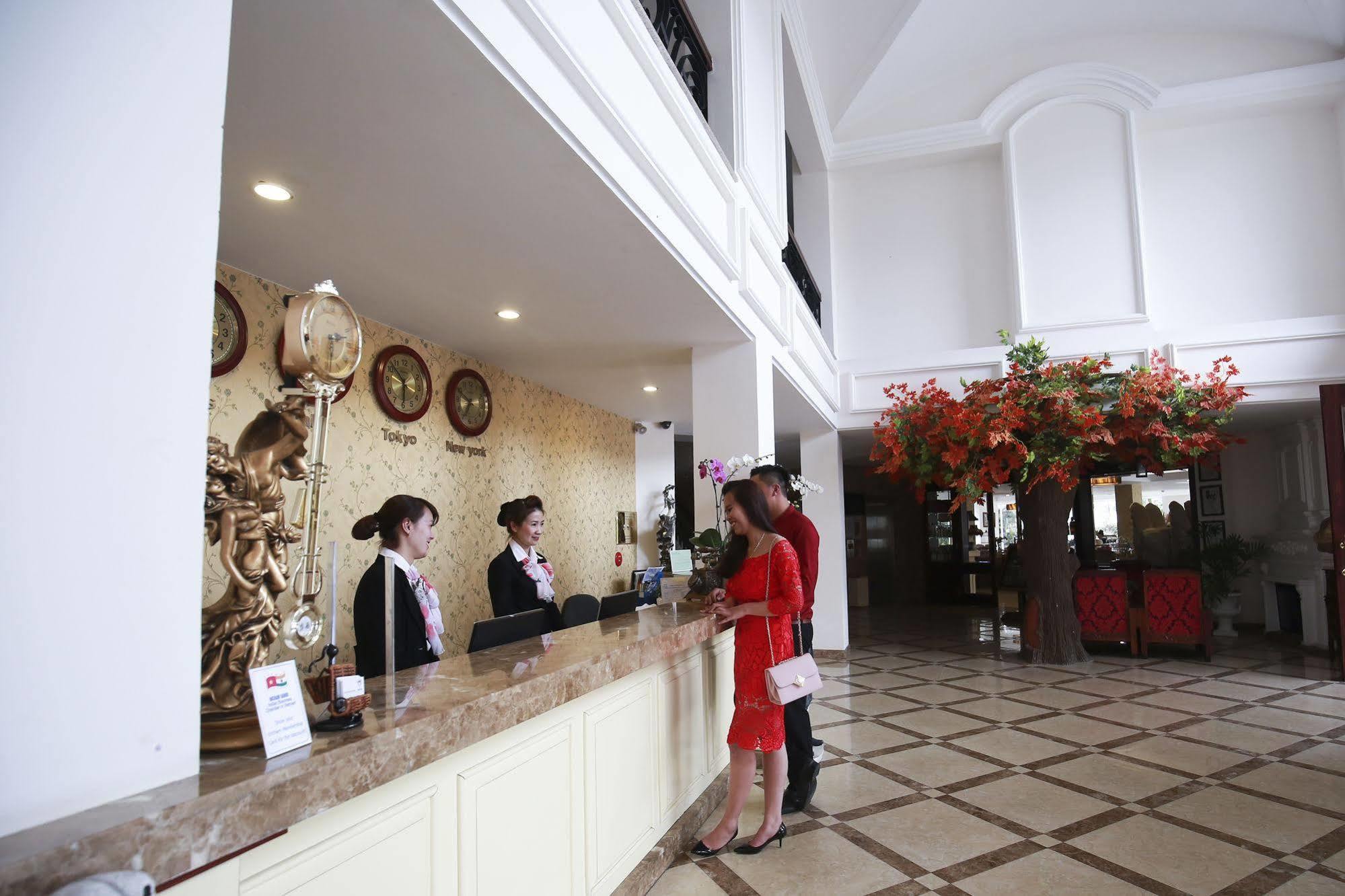 Ngoc Phat Dalat Hotel Da Lat Exterior foto